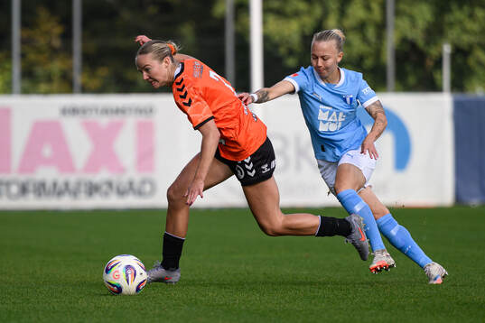Kristianstads Mathilde Janzen och Malmö FFs Nathalie Hoff
