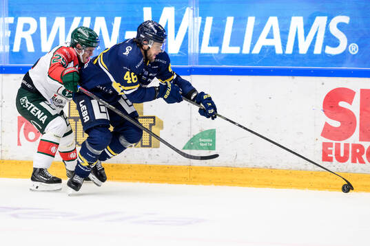 Frölundas Arttu Ruotsalainen och HV71s Joona Luoto