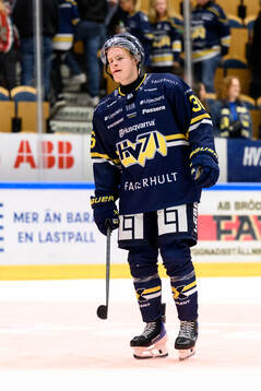HV71s Martin Johnsen deppar