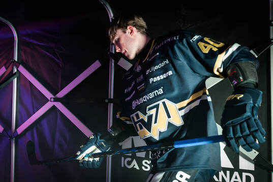 HV71s Oskar Stål-Lyrenäs