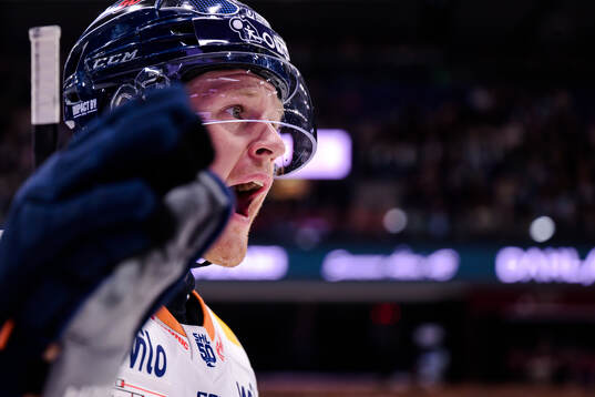 Växjös Hugo Gustafsson jublar