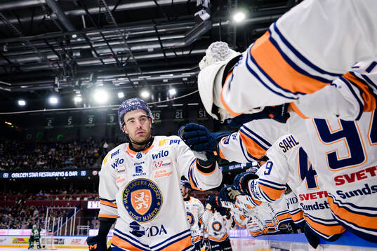 Växjös Reid Gardiner jublar