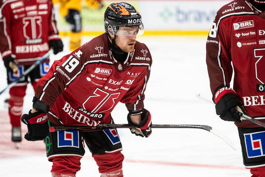 Örebros Sean Malone deppar