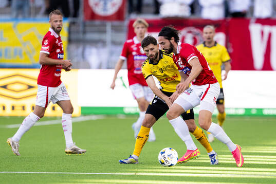 Elfsborgs Arber Zeneli och Degerfors Dijan Vukojevic