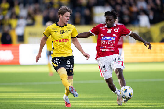Elfsborgs Taylor Silverholt och Degerfors Philippe Ndinga