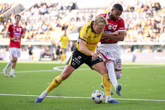 Elfsborgs Per Frick och Degerfors Leon Hien
