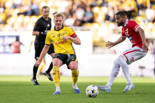 Elfsborgs Per Frick och Degerfors Leon Hien