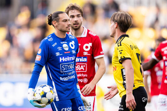 Degerfors målvakt Matvei Igonen och Elfsborgs Taylor