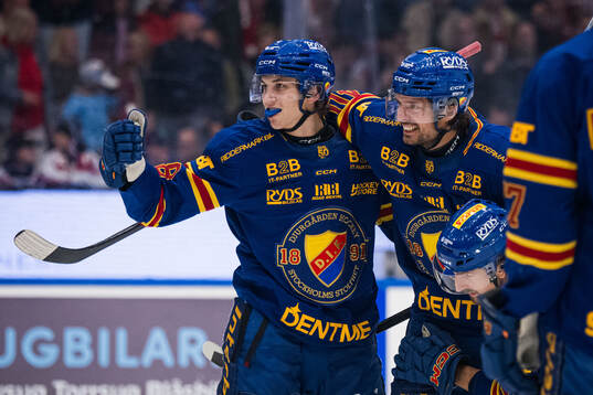 Djurgårdens Jacob Josefson jublar med Victor Eklund