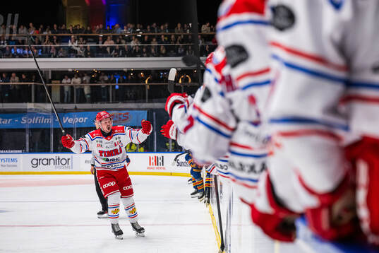 Timrås Jonathan Dahlén jublar