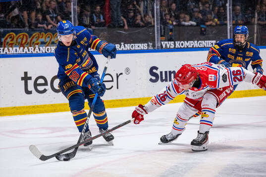 Djurgårdens Gustav Lindström och Timrås Anton Heikkinen