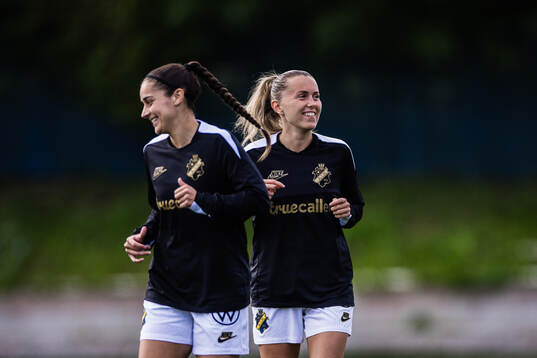 AIKs Daniella Famili och Adelisa Grabus