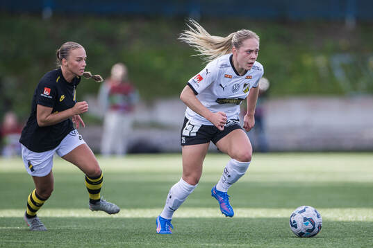 AIKs Villemo Dahlqvist och Häckens Alice Bergström