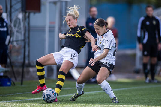 AIKs Olivia Lindstedt och Häckens Tabby Tindell