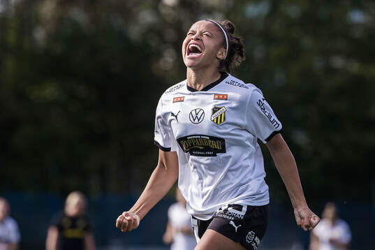 Bläddra bland fler bilder av Fotboll, Damallsvenskan, AIK - Häcken