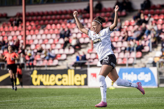 Häckens Felicia Schröder jublar
