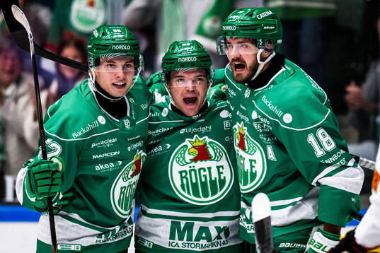 Rögles Felix Nilsson, Karson Kuhlman och Dennis Everberg