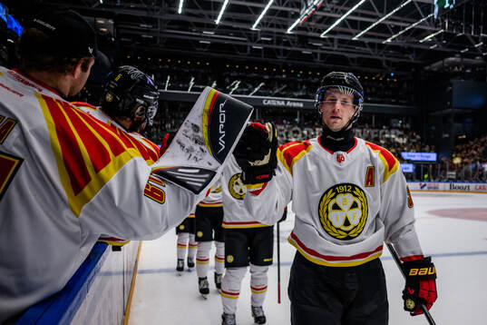 Brynäs Jakob Silfverberg jublar