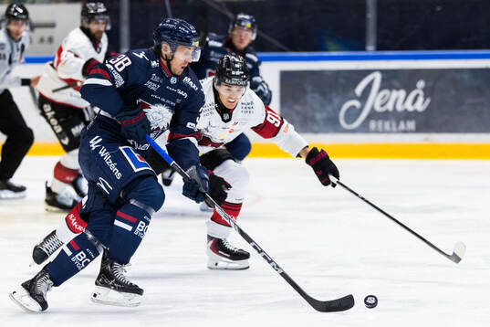 Linköpings Johan Södergran och Malmö Redhawks Axel