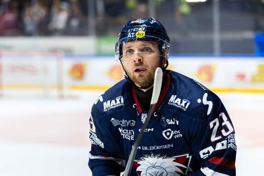 Linköpings Robin Kovacs jublar