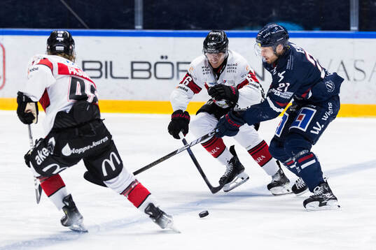 Malmö Redhawks Eemil Viro och Linköpings Christoffer Ehn