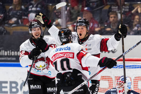 Malmö Redhawks Thomas Berg Paulsen jublar