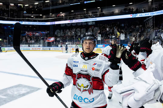 Malmö Redhawks Thomas Berg Paulsen jublar