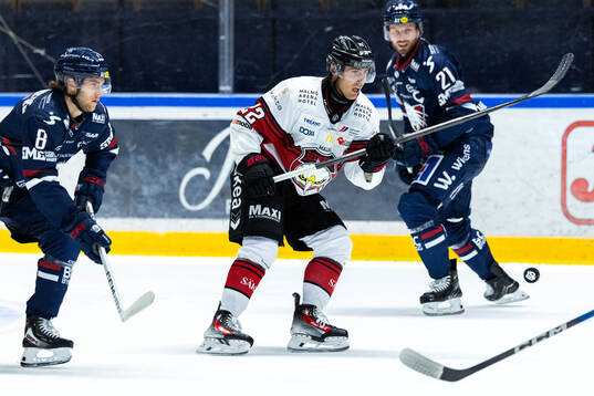Linköpings Jonathan Myrenberg och Malmö Redhawks Janne