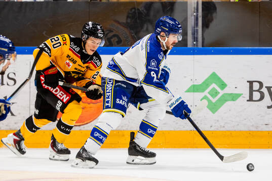 Luleås Casper Juustovaara Karlsson och Leksands Matt Caito