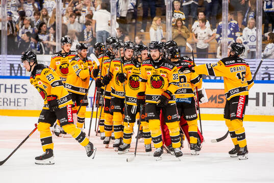 Luleås spelarna jublar