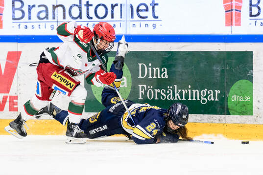 Modos Lovisa Engström och HV71s Adriana Van De Leest