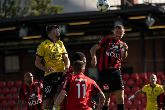 Mjällbys Axel Norén och Brommapojkarnas Even Hovland