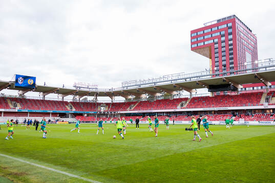 Hammarbys spelare värmer upp