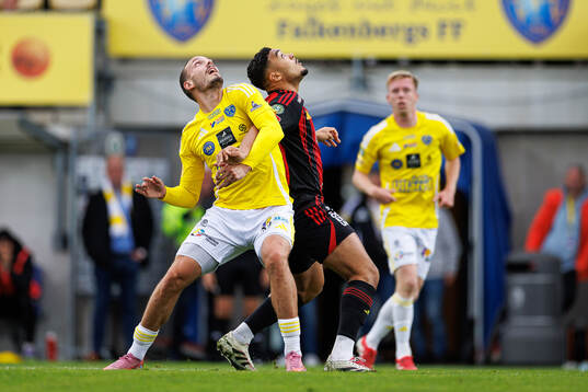 Falkenbergs Viktor Ekblom och Östersunds Gideon Granström