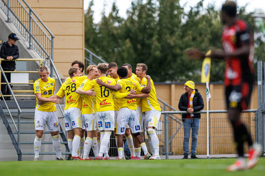 Bläddra bland fler bilder av Fotboll, Superettan, Falkenberg - Östersund