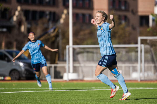 Djurgårdens Mimmi Wahlström jublar