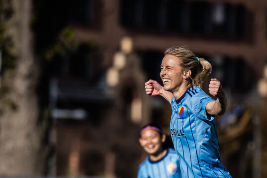 Djurgårdens Mimmi Wahlström jublar