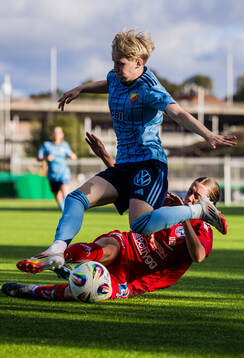 Djurgårdens Olivia Ulenius och Linköpings Polly Doran