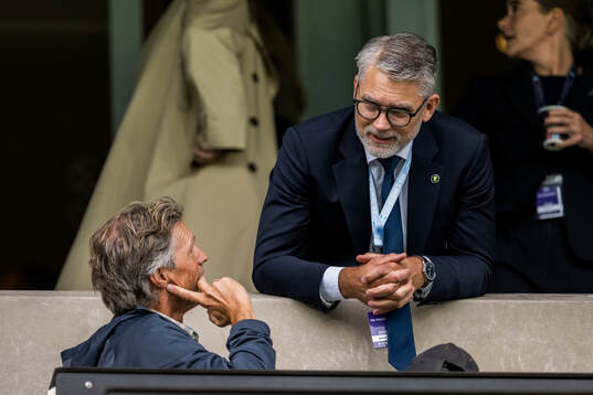 Malmö FFs vd Niclas Carlnén i samtal med Jens Fjellström