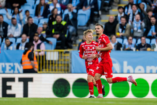 Värnamos Ajdin Zeljkovic jublar