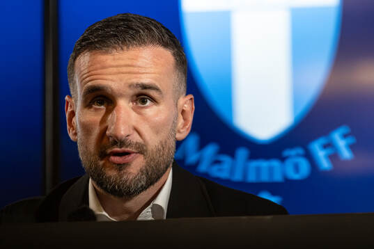 Malmö FFs huvudtränare Anes Mravac vid en presskonferens