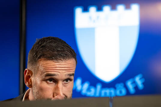 Malmö FFs huvudtränare Anes Mravac vid en presskonferens