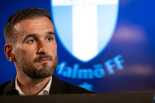 Malmö FFs huvudtränare Anes Mravac vid en presskonferens