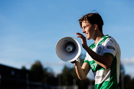 Västerås Max Larsson jublar