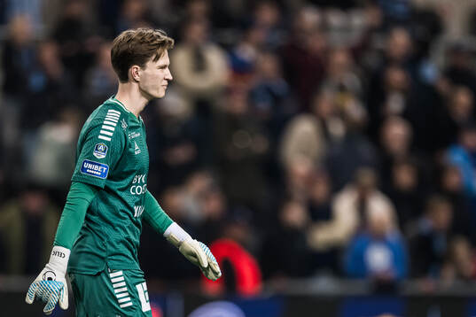 Sirius målvakt David Celic deppar