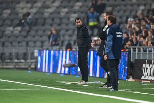 Sirius tränare Andreas Engelmark reagerar