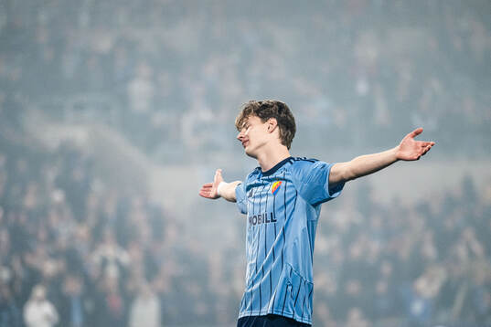 Djurgårdens August Priske Flyger jublar