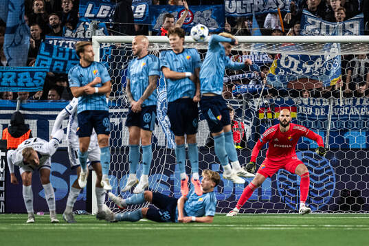 Djurgårdens målvakt Filip Manojlovic
