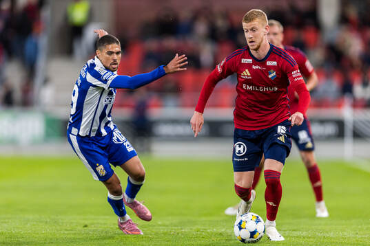 IFK Göteborgs Thomas Santos och Östers Daniel Ask