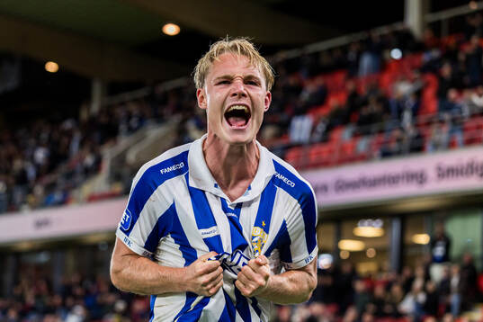 Bläddra bland fler bilder av Fotboll, Allsvenskan, Öster - IFK Göteborg